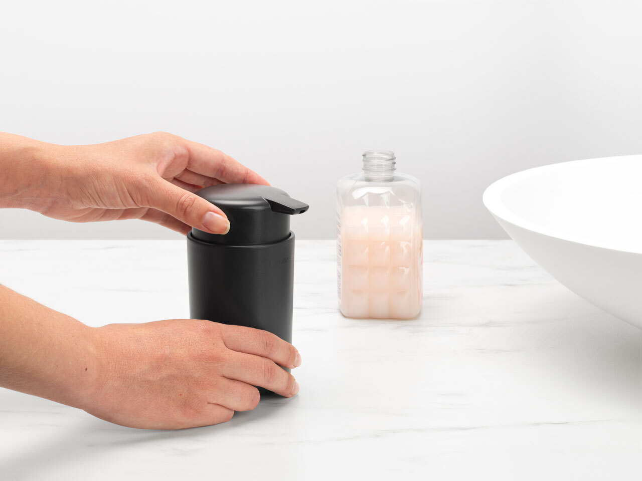 Диспенсер для жидкого мыла ReNew, Темно-серый, арт. 280245 - фото 4