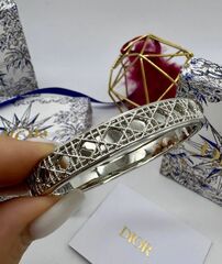 Браслет жёсткий ажурный CDior