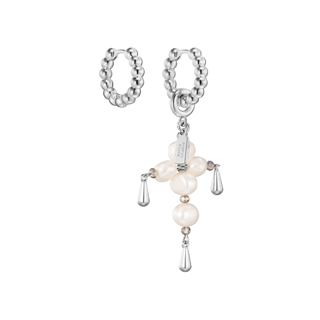 

Серьги Holy Pearl White Earrings