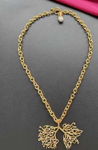kole-vetki-dereva-v-stilistike-schiaparelli