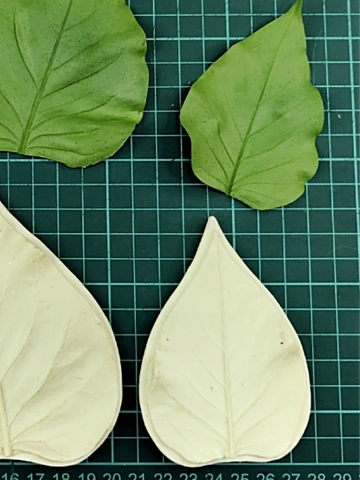 Молд лист сирени 9,8х6,7см