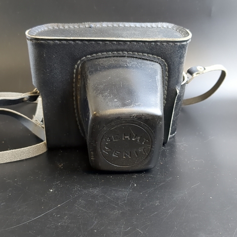 №12 Фотоаппарат "Зенит-ЕТ" с объективом "Industar-50-2" в оригинальном кофре, металл, стекло, пластик, кожа, Белорусское оптико-механическое объединение (БелОМО), СССР, 1982-1995 гг.