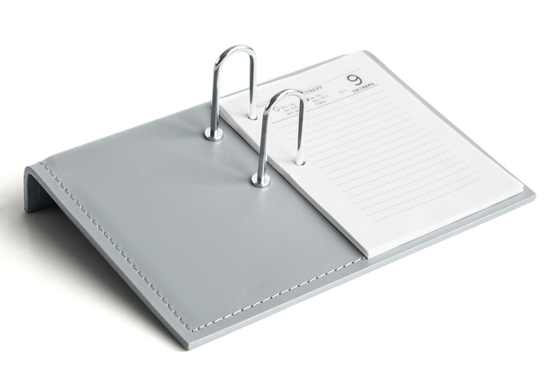 Акриловый держатель для календаря. Календарь из акрила пластика на подставке. Держатель для календаря. Подставка для календаря. Подставка для настольного календаря.