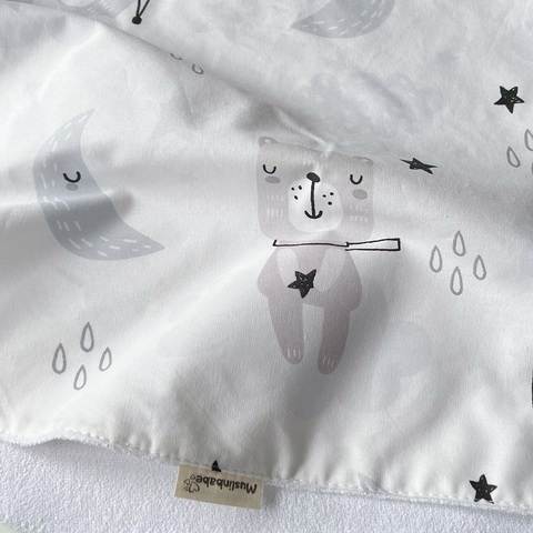 Непромокаемая пеленка "Сонный мишка серый"