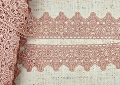 Кружево плетеное, ш. 5 см, тёмная чайная роза