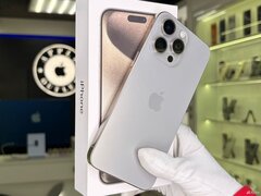 iPhone 15 Pro Max, 256 ГБ, SIM + eSIM, б/у