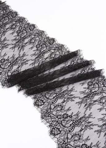 Кружево шантильи черное неэластичное ширина 22 см купон 2.9 м С БРАКОМ