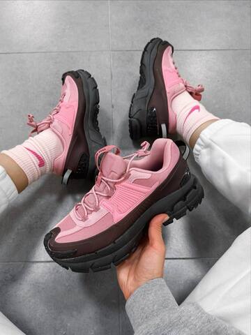 Nike Zoom Vomero 5 Roam