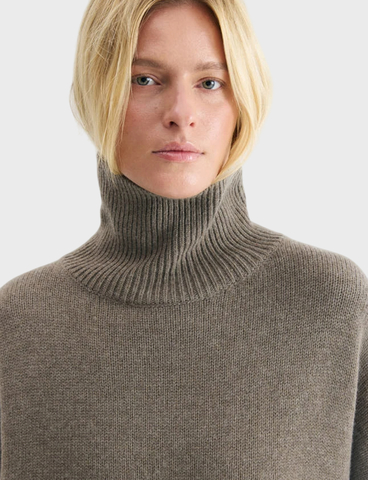 Свитер DAISYKNIT