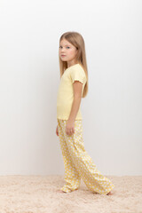 Пижама  для девочки  К 1633/желтое печенье,сакура