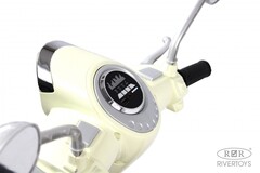 Детский электроскутер Vespa Z222ZZ