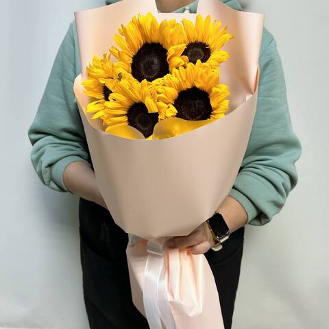 Букет- комплимент из подсолнухов