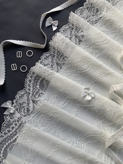 Кружево эластичное молочное 22 см, цветочки