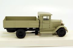 ZIS-5 flatbed truck gray (chrome bumper) LOMO-AVM 1:43