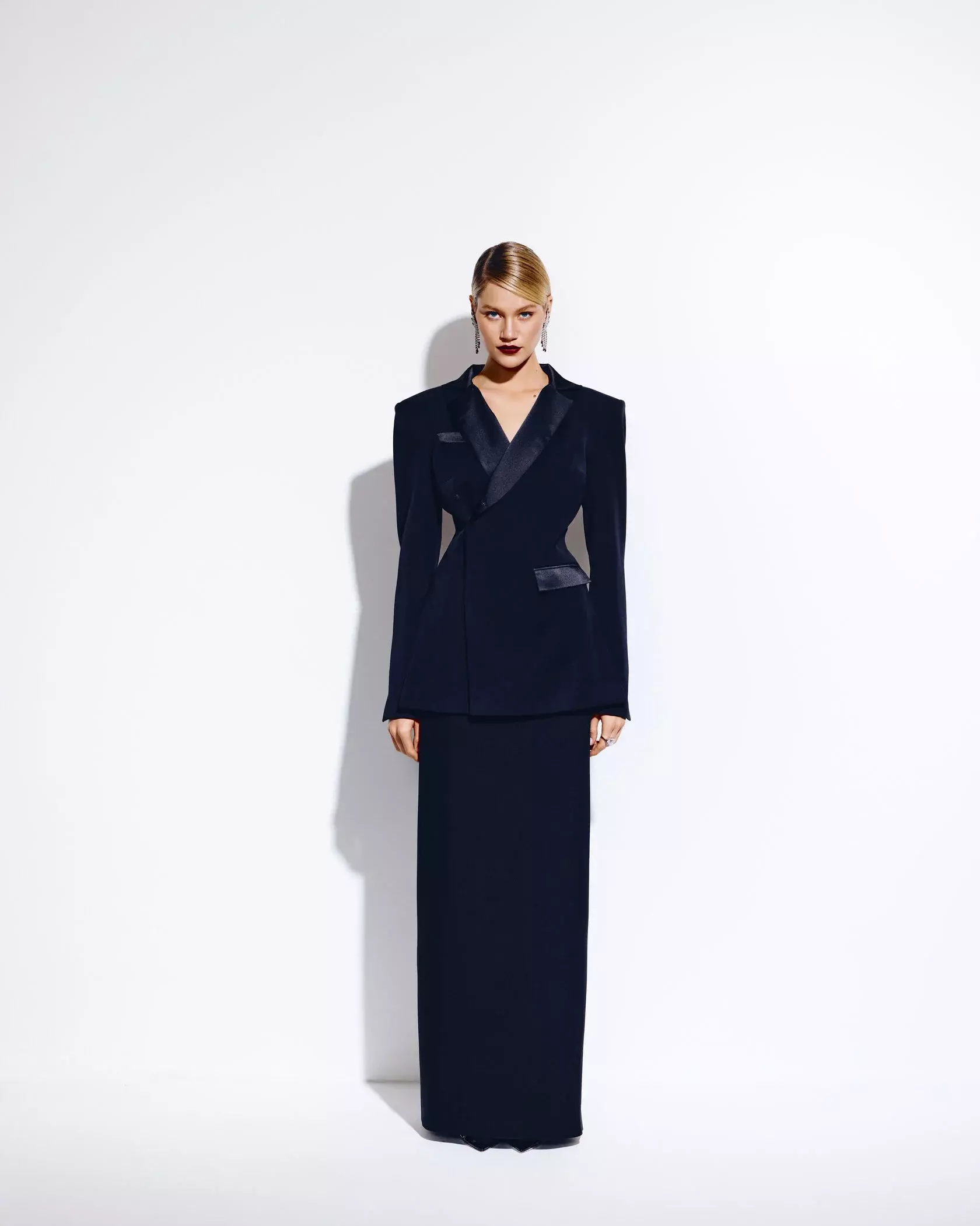 Пиджак с открытой спиной черный