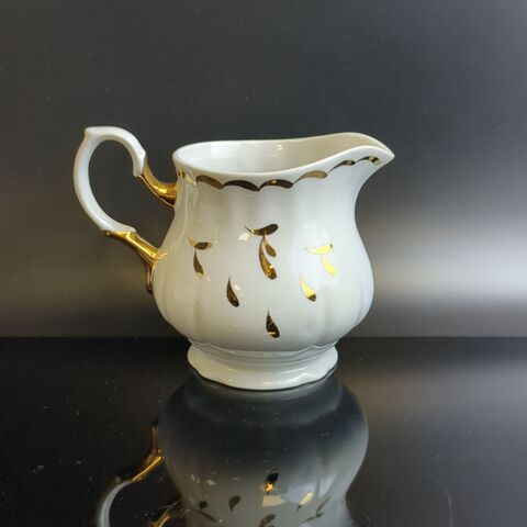 Молочник из белого фарфора с золоченым декором, ручная работа, 10 см, Dobrush porcelain Беларусь в винтажом стиле