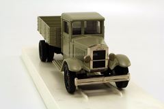 ZIS-5 flatbed truck gray (chrome bumper) LOMO-AVM 1:43