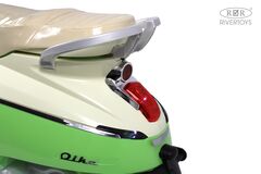 Детский электроскутер Vespa Z222ZZ