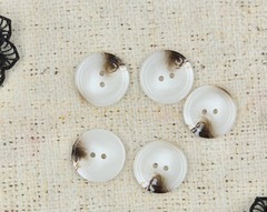 Пуговицы, d 2,5 см, молочный с коричневым