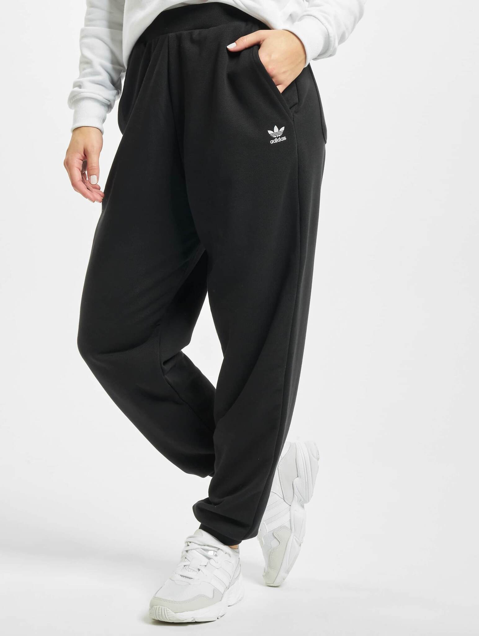 Adidas Cuff Pant брюки спортивные