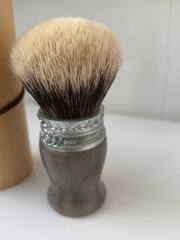 Помазок Saponificio Varesino искусственный рог, Маньчжурский барсук