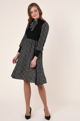 Платье женское с вязанными вставками