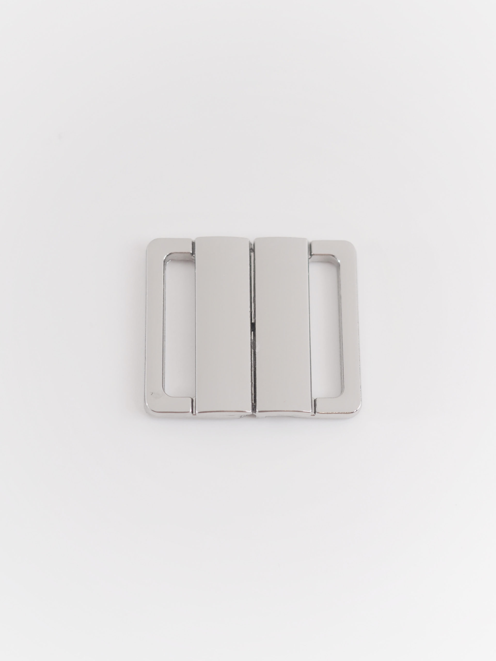 Застежка для купальника серебро металлическая ширина 20 мм