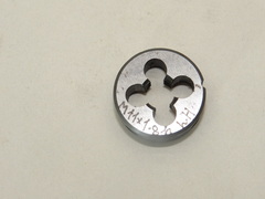 Плашка М11х1 8h LH d=30мм