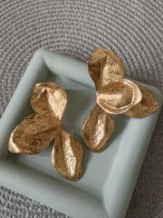 Серьги крупные ЛЕПЕСТКИ цвет матовое золото