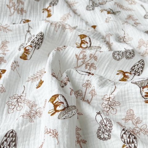 Пеленка муслин "Белочки на молочном"