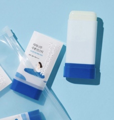 Солнцезащитный стик с березовым соком Round Lab Birch Juice Moisturizing Sun Stick SPF50+ PA++++