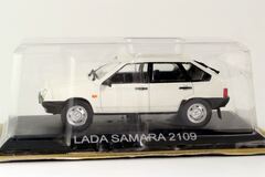 VAZ-2109 Lada Samara white 1:43 DeAgostini Masini de legenda #22