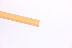 Угол отделочный ПВХ Дуб светлый (20х 20мм х 2,7м) (212)