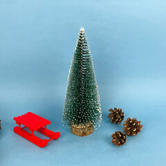 Елка миниатюрная на спиле, декор новогодний, рождественский, высота 20 см, 1 шт.