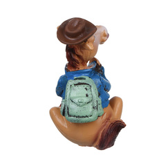 Фигурка лошади в ковбойке, полистоун, СНОУ БУМ