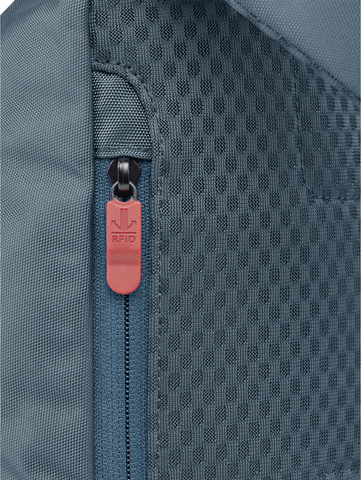 Рюкзак Victorinox Gear Sling с защитой w/RFID, с одним плечевым ремнём, зеленый, 24x10x34 см, 8 л