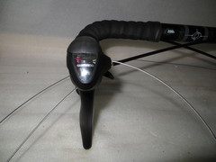 Handlebar: Oval Concepts 300S Shallow Drop, 6061 alloy, 31.8mm clamp, 133mm compact drop