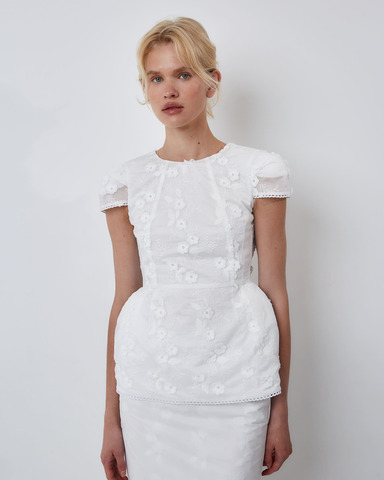 Топ с формодержащими бедрами из хлопкового шитья белый