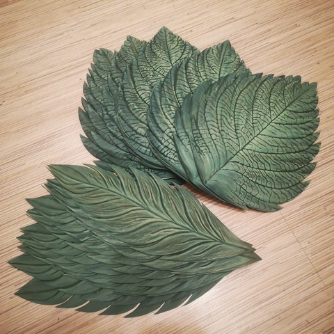 Чашелистик, лист с тонировкой. 30х10,5см. Фоамиран  с оттиском. Цвет фоамирана на заказ. Используется в МК Ольги Яиковой 