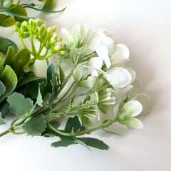 №2 Розы искусственные с гортензией и травяной добавкой, Белые, букет 27 см.