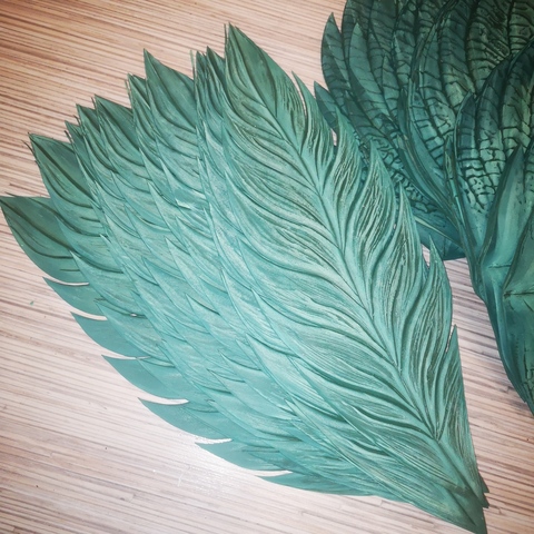 Чашелистик, лист с тонировкой. 30х10,5см. Фоамиран  с оттиском. Цвет фоамирана на заказ. Используется в МК Ольги Яиковой 