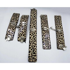 Фетиш набор Wild cat ( бондаж, зажимы, тиклер, наручники, оковы для ног, стек, ошейник, флоггер, кляп, маска)