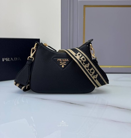 Сумка через плечо Prada черный