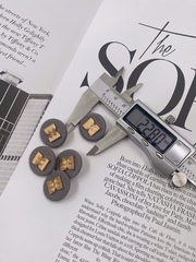 Пуговицы текстильные серые с золотом