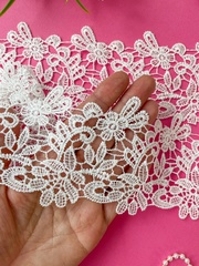 Кружево широкое, белое ажурное, для рукоделия, ширина 8,5 см, длина 2,1 м