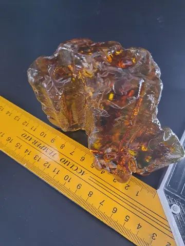 Копал молодой янтарь коллекционный 175 гр