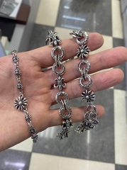 Браслет с лилиями из стали с посеребрением style by CHROME HEARTS