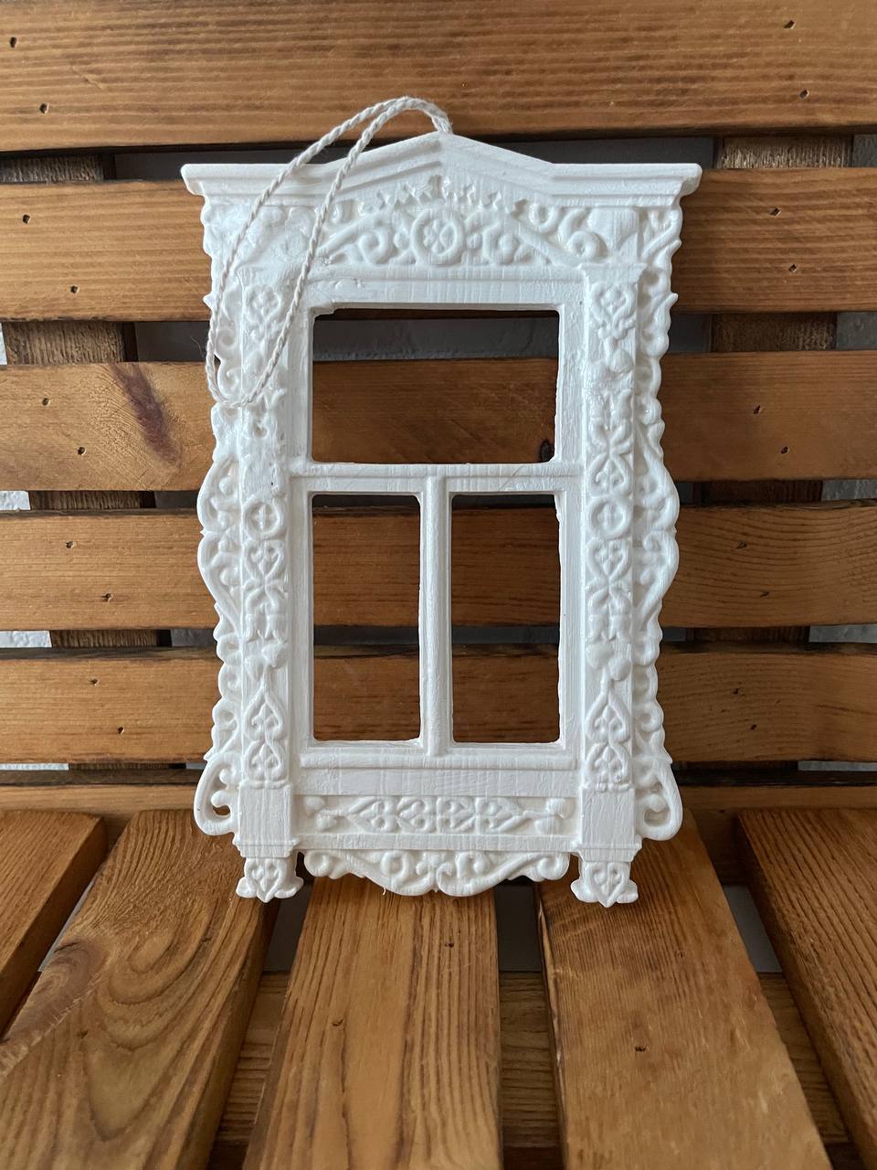 Окно большое. Фигурка для росписи. Подвеска FRG-208