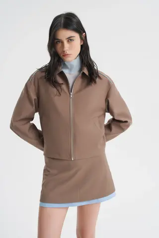 Куртка с контрастным кантом