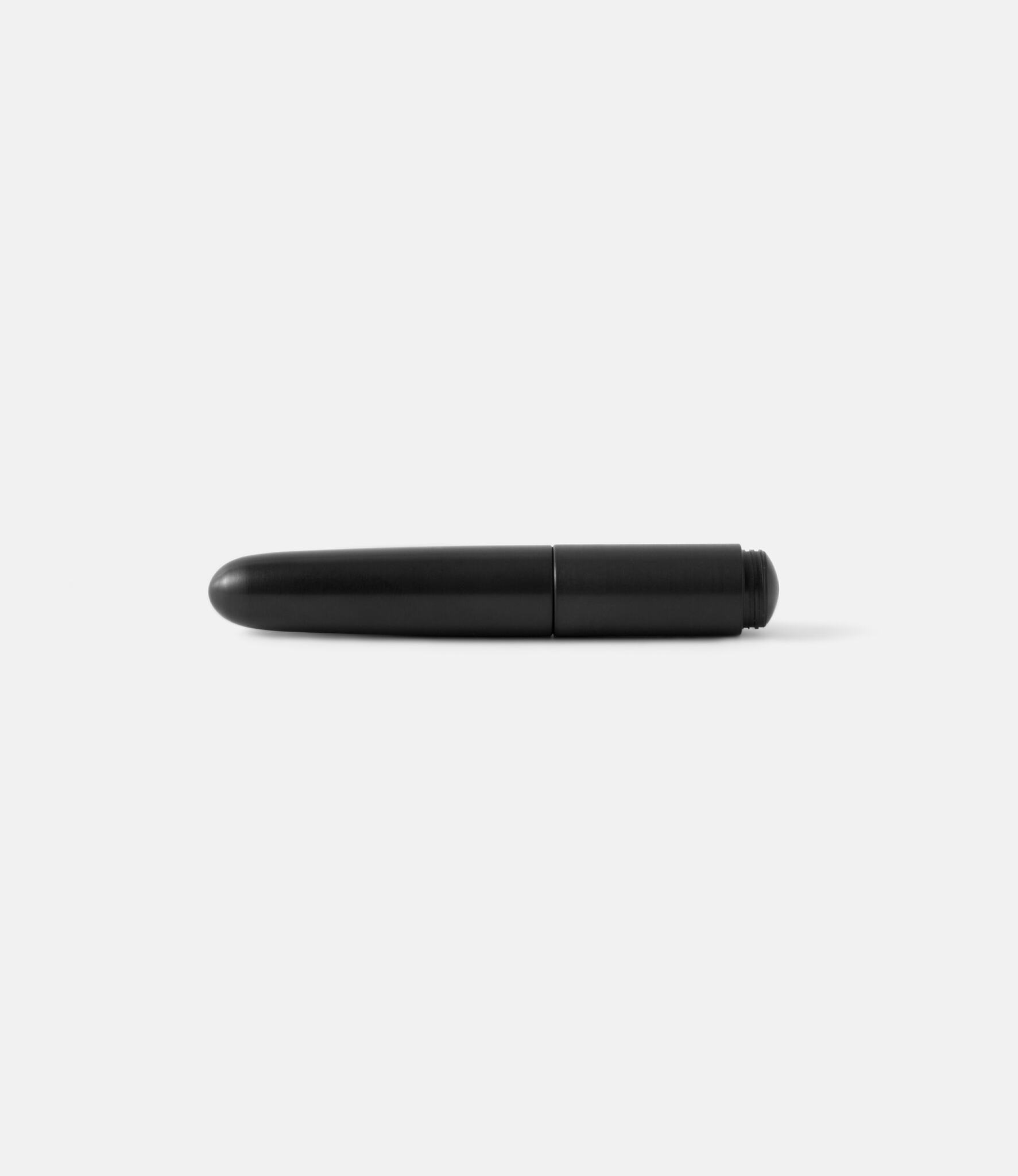 Ensso Piuma Pocket Japanese Ebonite — карманная перьевая ручка